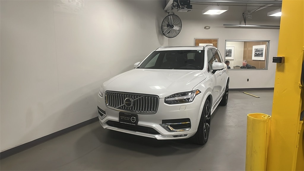 2024 Volvo XC90 Plus's photo