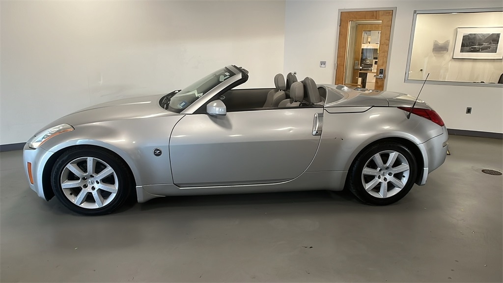 Used 2004 Nissan 350Z Roadster Enthusiast with VIN JN1AZ36A84T010634 for sale in Summit, NJ
