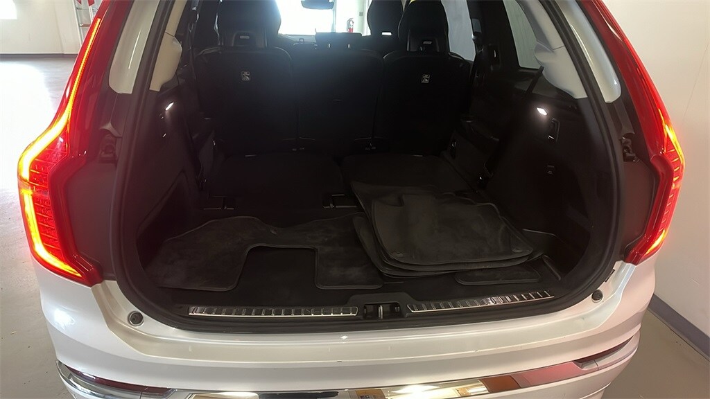 2025 Volvo XC90 Plus photo 4