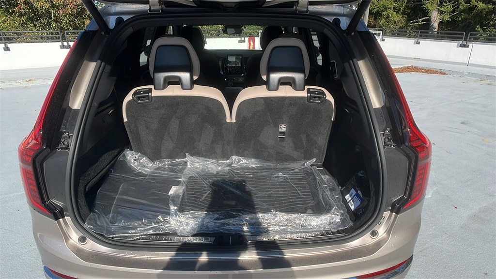 New 2026 Volvo XC90 B5 Plus 6-Seater SUV