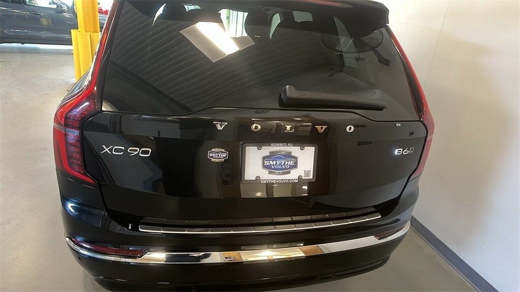 2026 Volvo XC90 Plus photo 2