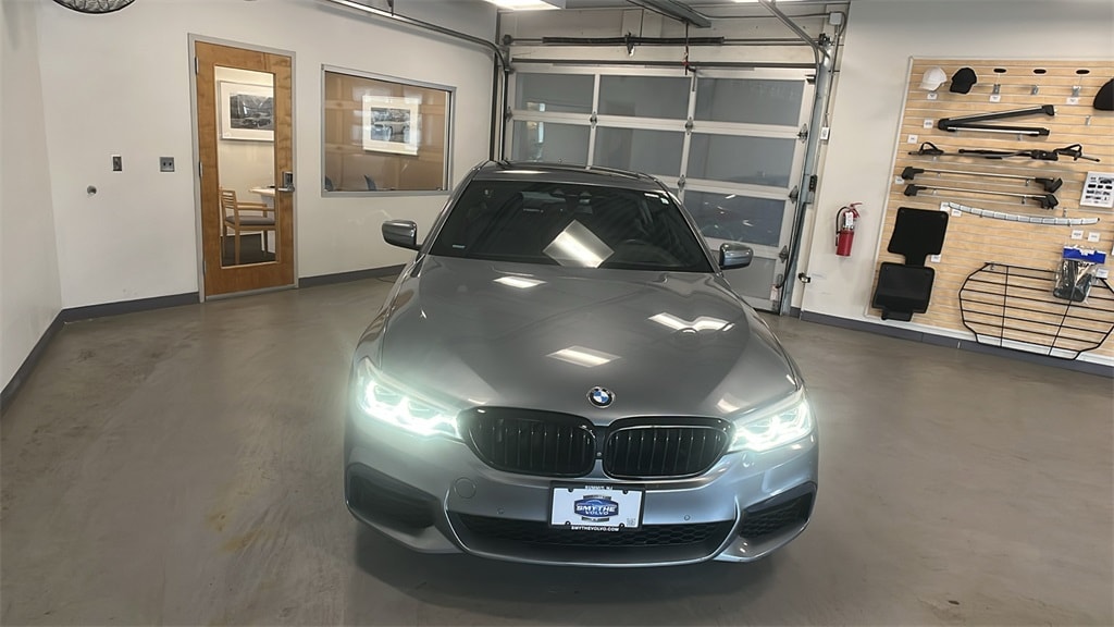 2019 BMW 5 Series 540i's photo