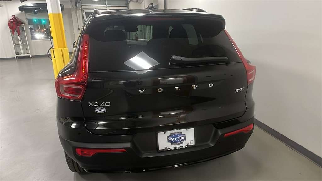 New 2026 Volvo XC40 B5 Plus SUV