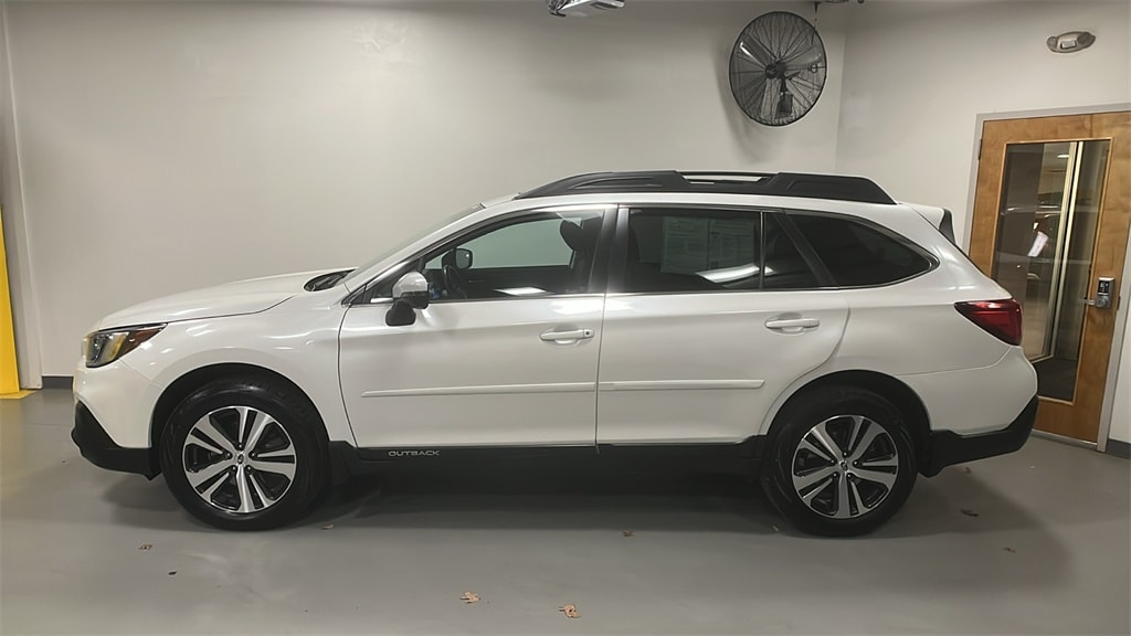 Used 2018 Subaru Outback Limited with VIN 4S4BSAKC1J3374077 for sale in Summit, NJ