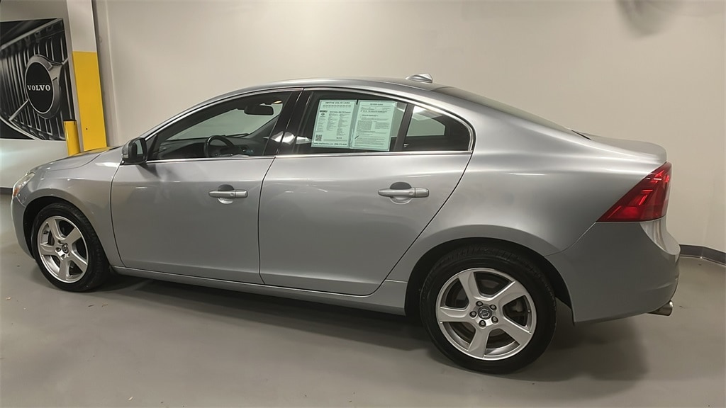 Used 2013 Volvo S60 T5 Premier with VIN YV1612FH8D1219332 for sale in Summit, NJ