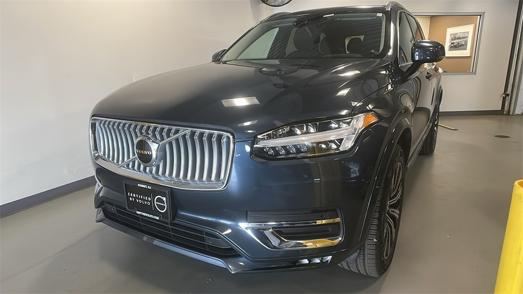 Certified 2025 Volvo XC90 B5 Core SUV
