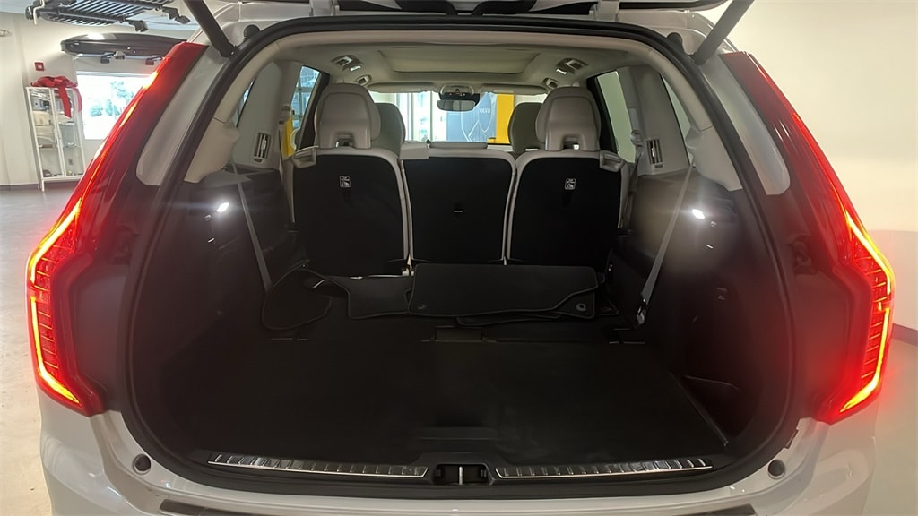 Certified 2022 Volvo XC90 T6 Momentum SUV