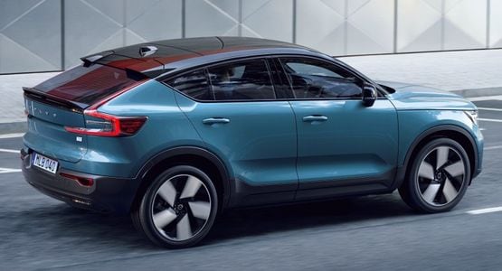 2024 Volvo XC60.jpg