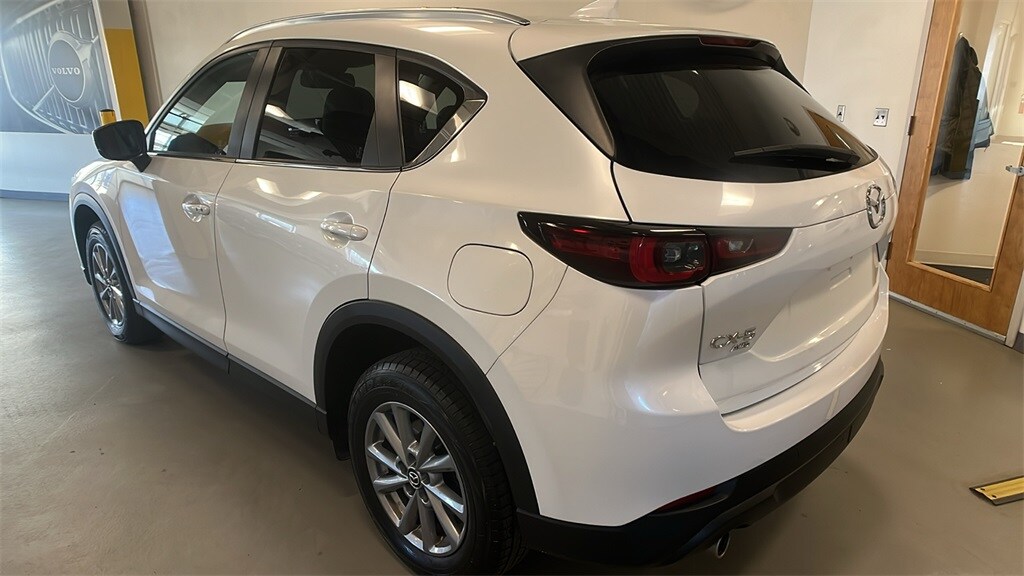2023 Mazda CX-5 2.5 S Preferred photo 3
