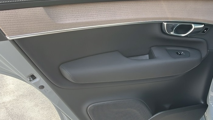 2026 Volvo XC90 Plus - Photo 9