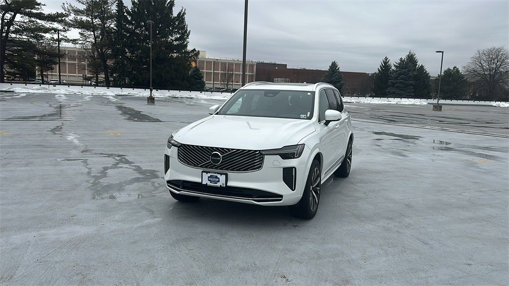 2026 Volvo XC90 B5 Core Bright 4WD's photo