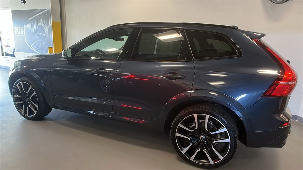Certified 2023 Volvo XC60 B6 Ultimate Dark Theme SUV