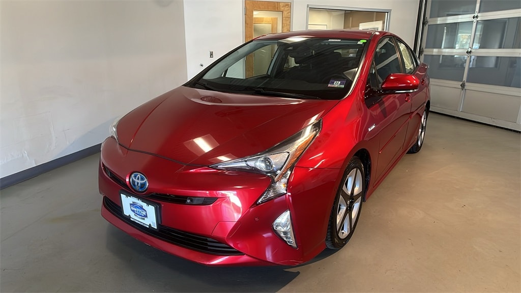 2017 Toyota Prius Four Touring's photo