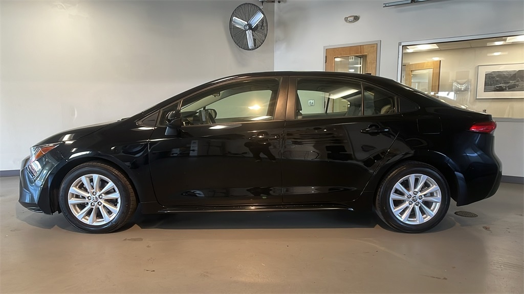 Used 2023 Toyota Corolla LE Sedan