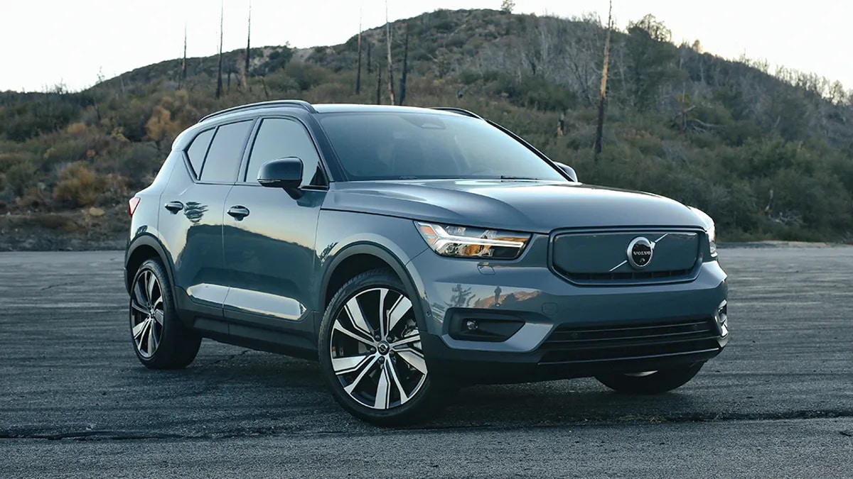 2022-volvo-xc40-recharge-ev-ogi-1.webp