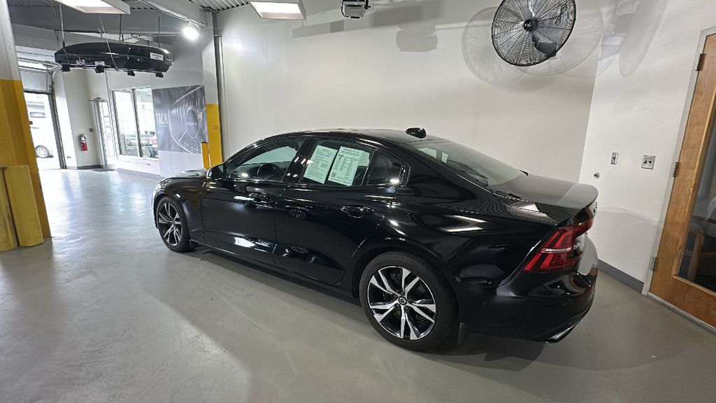 Used 2019 Volvo S60 R-Design with VIN 7JRA22TM5KG005585 for sale in Summit, NJ