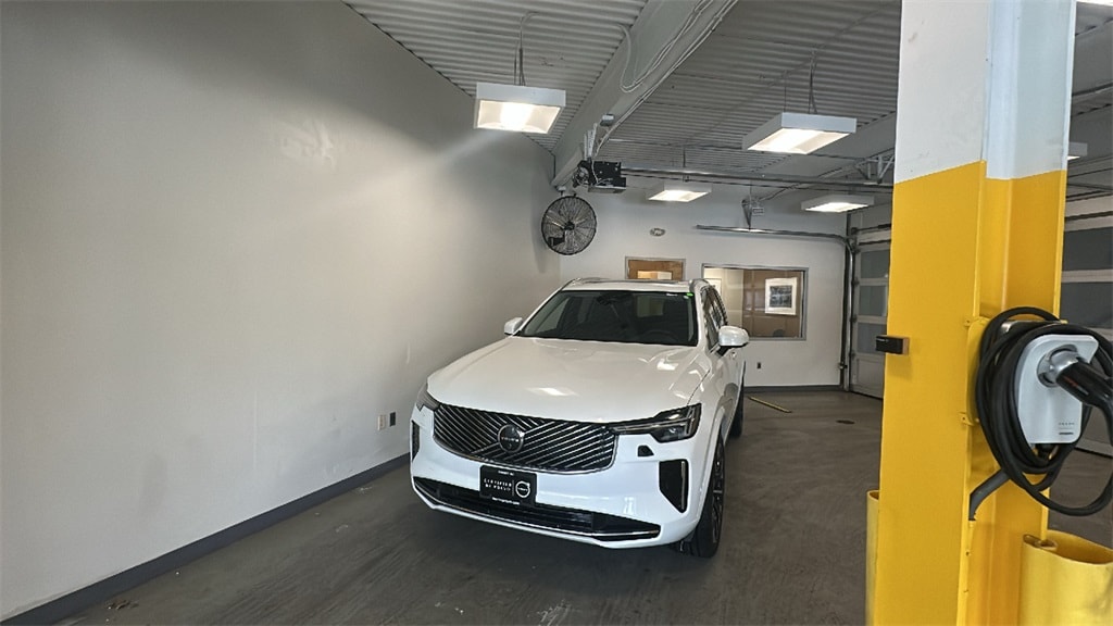 Certified 2025 Volvo XC90 B6 Plus 7-Seater SUV