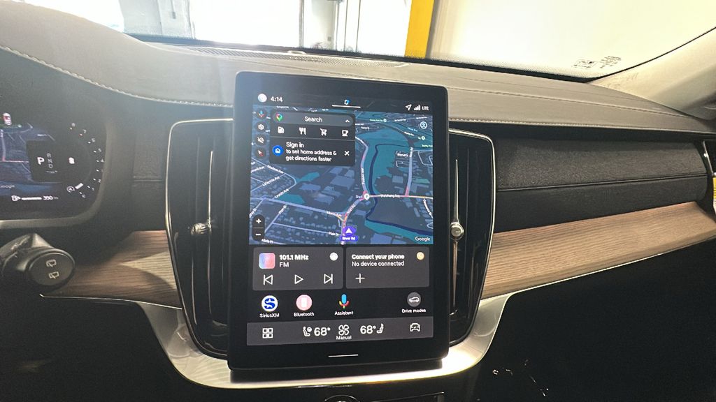 2026 Volvo XC90 Plus - Photo 17