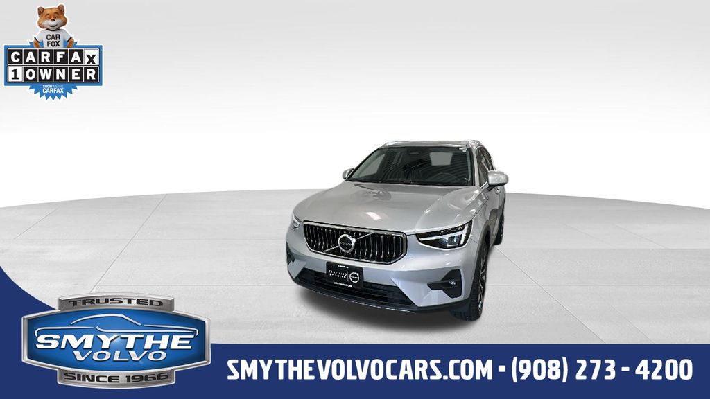 2023 Volvo XC40 B5 Plus Bright AWD's photo