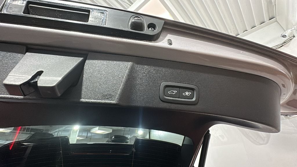 2026 Volvo XC40 Plus - Photo 6