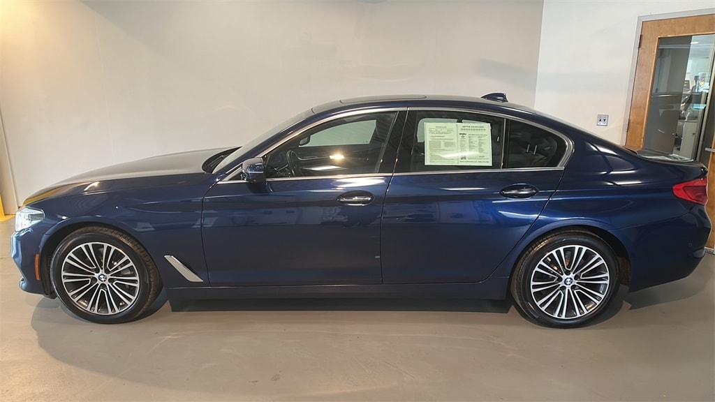 Used 2018 BMW 5 Series 540i with VIN WBAJE7C54JWC56789 for sale in Summit, NJ