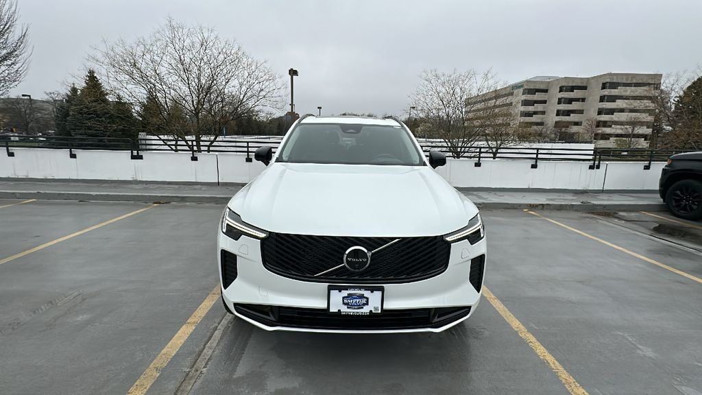 2026 Volvo XC90 B6 Ultra Dark 6-Seater 4WD's photo