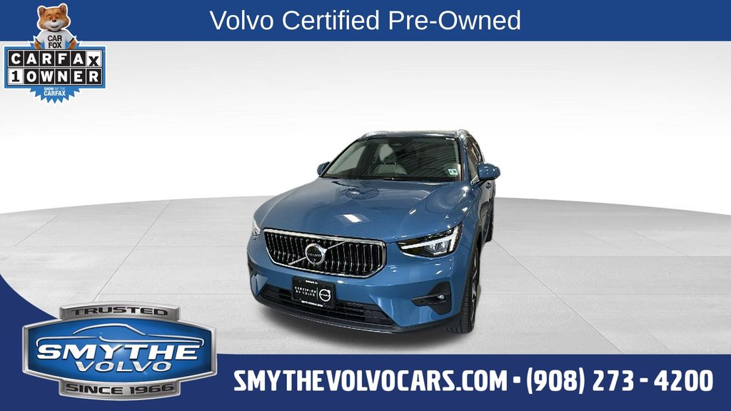 2025 Volvo XC40