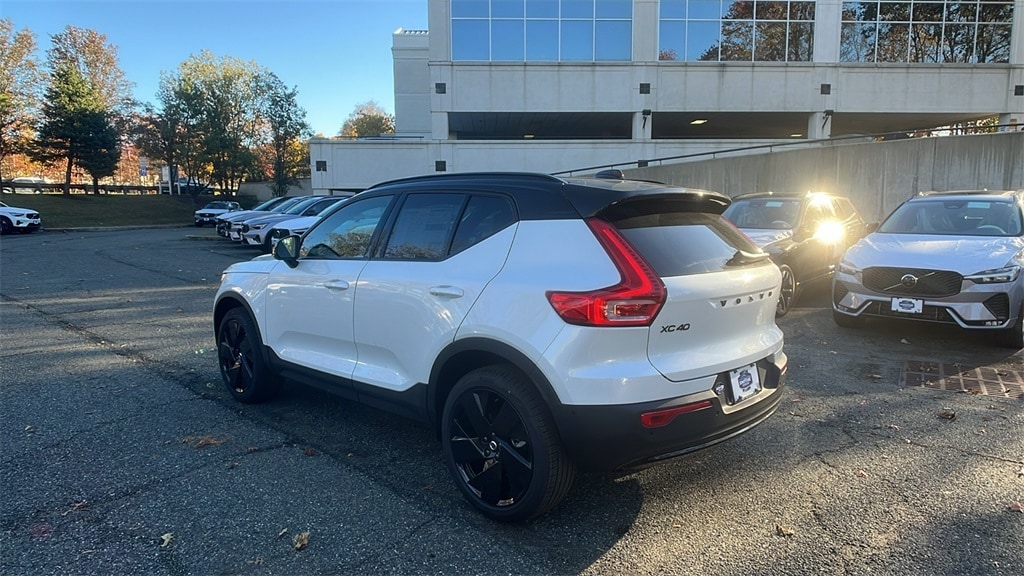 New 2026 Volvo XC40 B5 Ultra Black Edition SUV