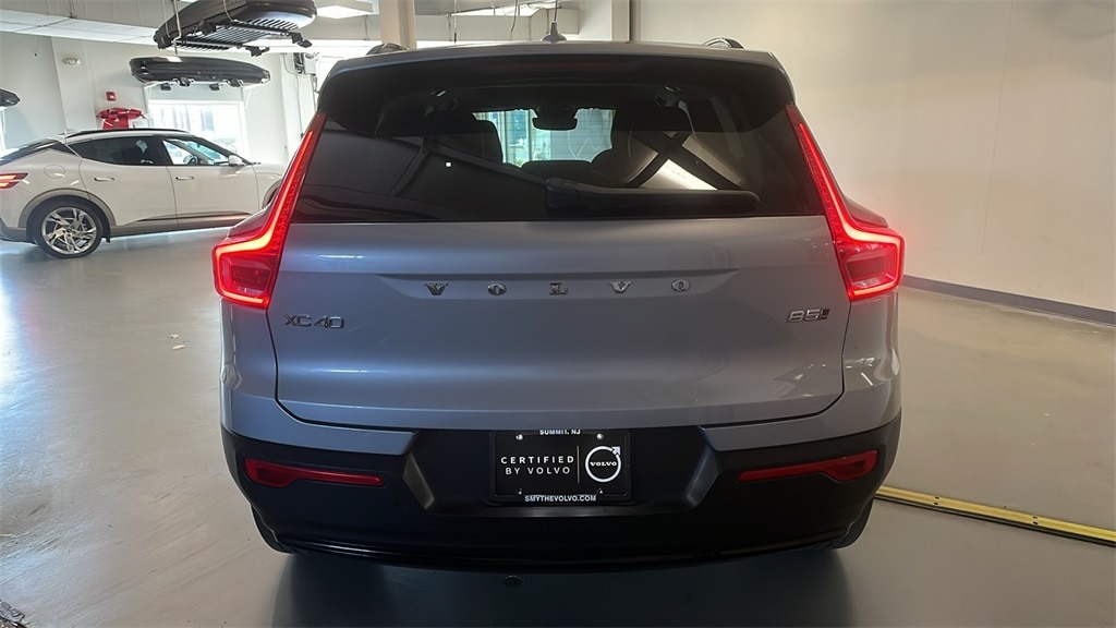 Certified 2025 Volvo XC40 B5 Plus Dark Theme SUV