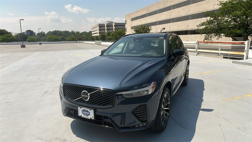 2026 Volvo XC60 B5 Ultra Dark AWD's photo