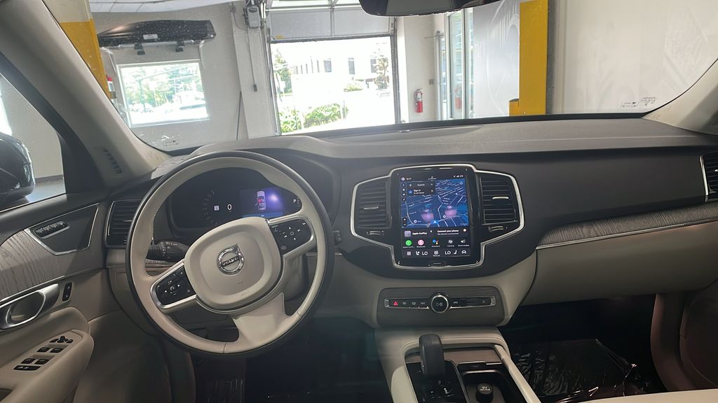 2024 Volvo XC90 Plus - Photo 14