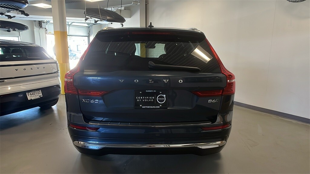 2022 Volvo XC60 Inscription photo 3