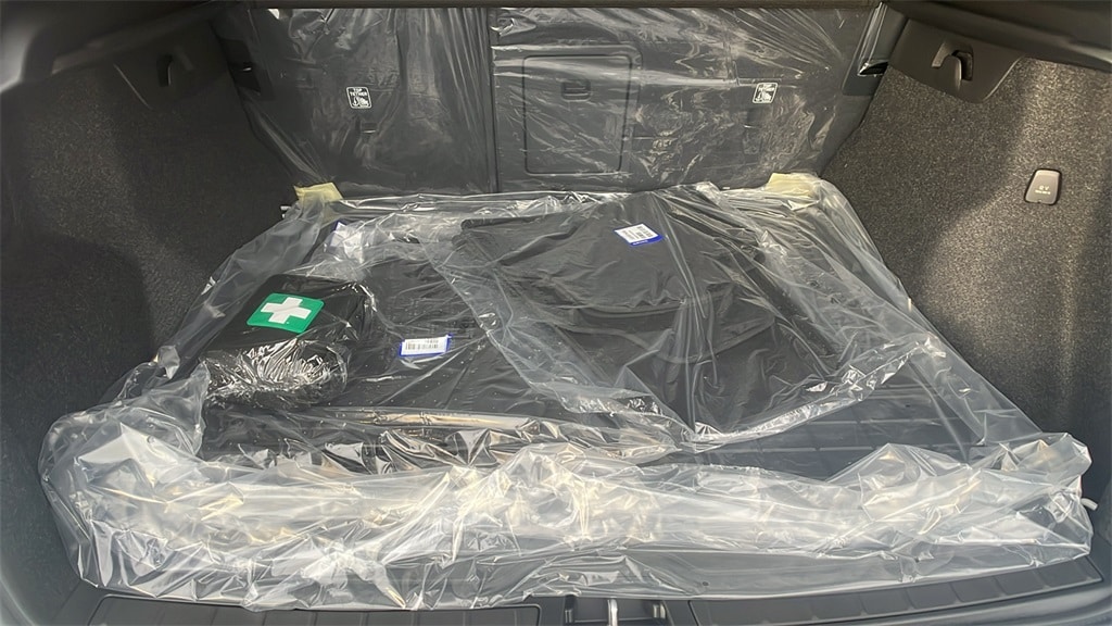 New 2026 Volvo XC40 B5 Plus SUV