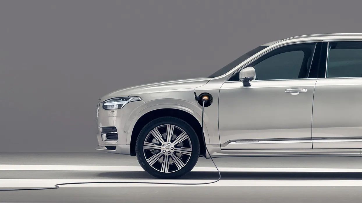 volvo-xc90-phev-1642616807.jpeg