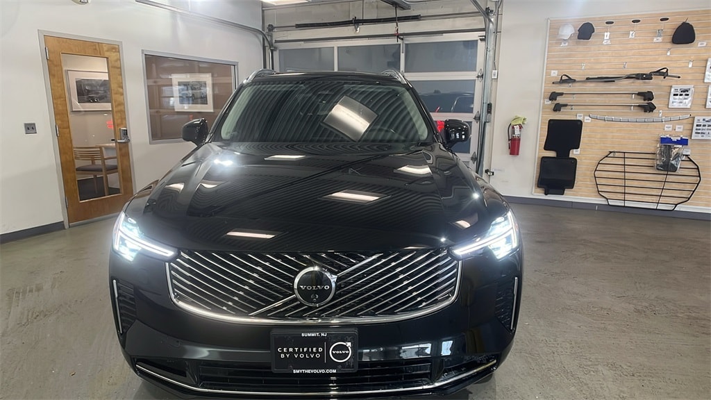 Certified 2025 Volvo XC90 B6 Plus 7-Seater SUV