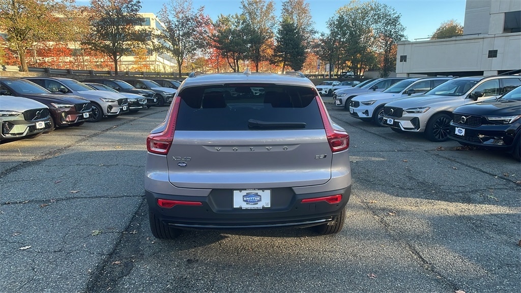 New 2026 Volvo XC40 B5 Plus SUV