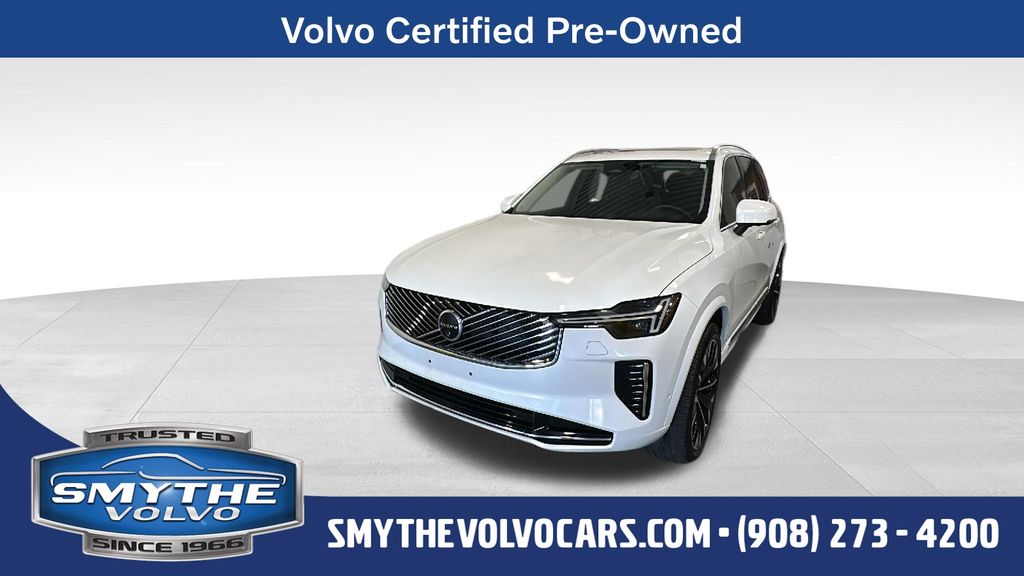 2025 Volvo XC90 Plus