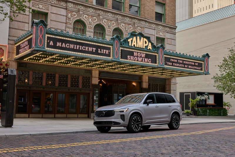 Silver Volvo XC90 in a city lifestyle setting
