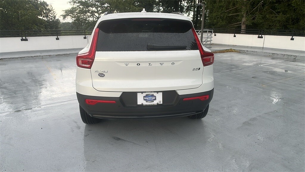 2026 Volvo XC40 Plus photo 3