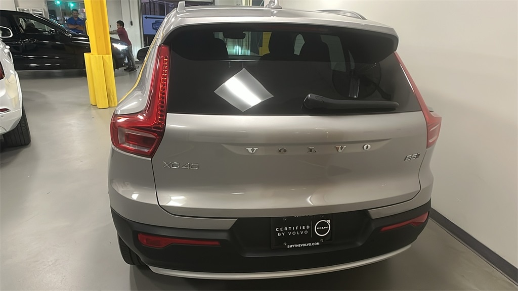 Certified 2025 Volvo XC40 B5 Core SUV