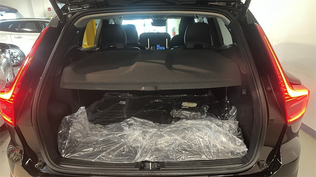 Used 2026 Volvo XC40 B5 Plus SUV