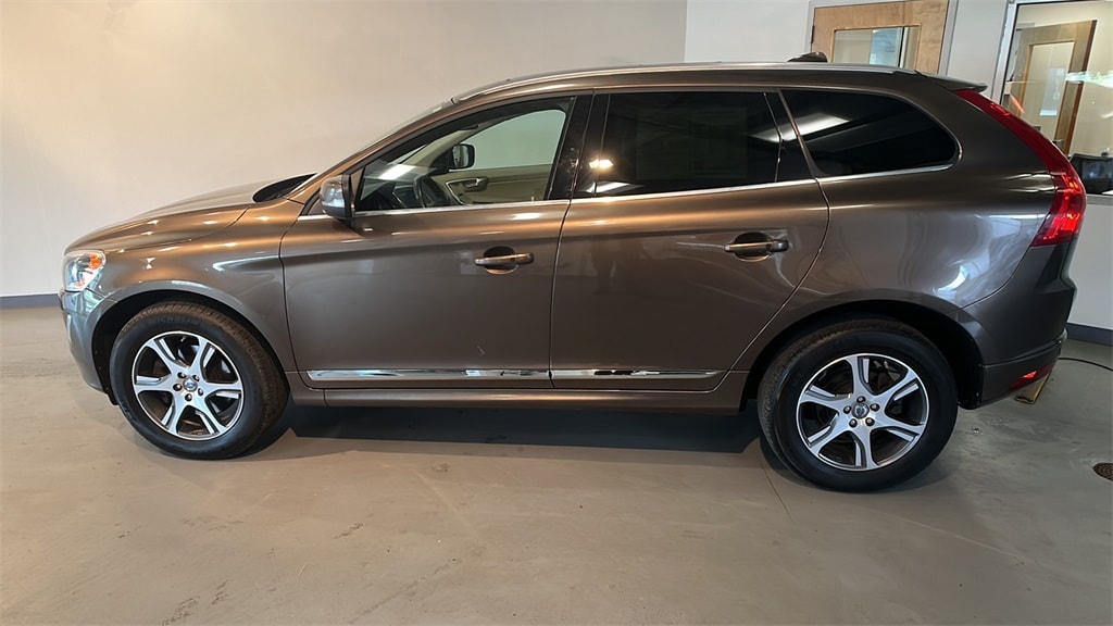 Used 2015 Volvo XC60 T6 Premier Plus with VIN YV4902RC8F2595206 for sale in Summit, NJ
