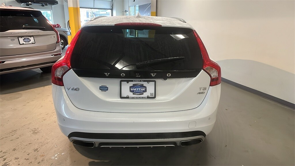 2018 Volvo V60 Cross Country T5 photo 3