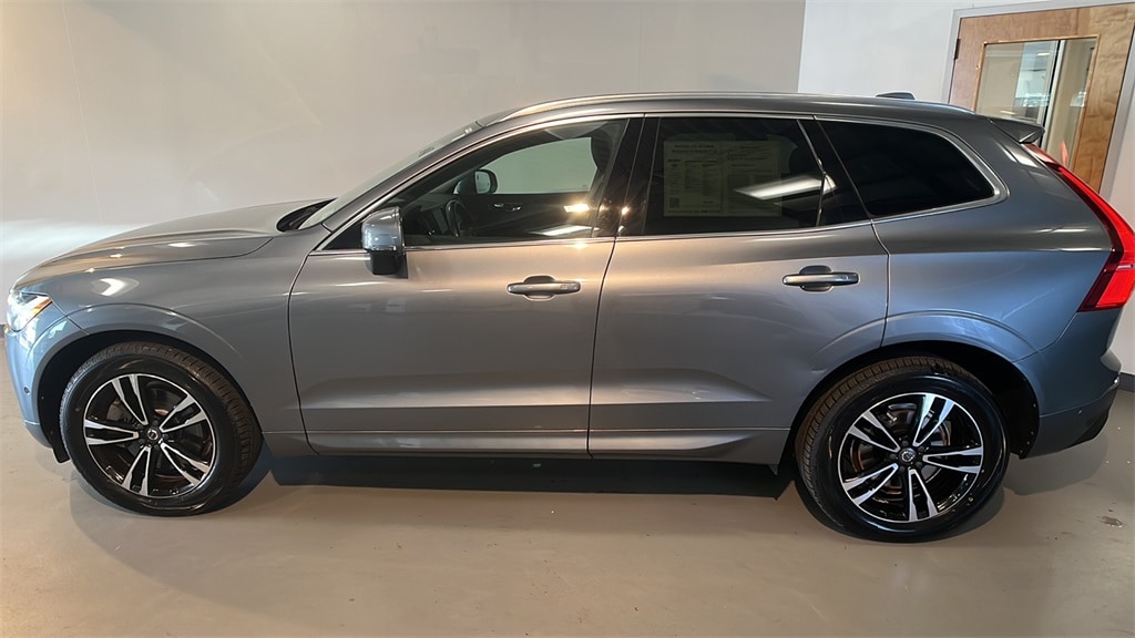 Used 2018 Volvo XC60 Momentum with VIN LYVA22RK6JB087499 for sale in Summit, NJ