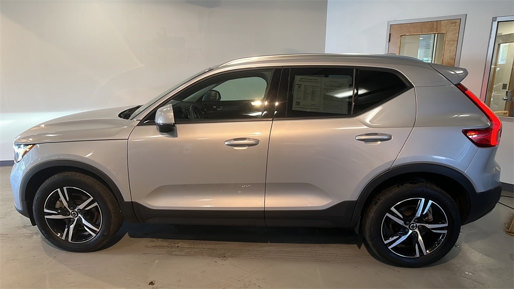 Certified 2023 Volvo XC40 Core with VIN YV4L12UV7P2914186 for sale in Summit, NJ