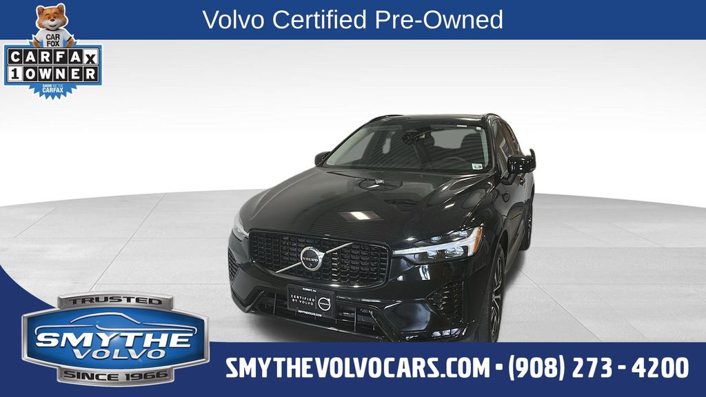 2024 Volvo XC60 B5 Plus Dark Theme AWD's photo