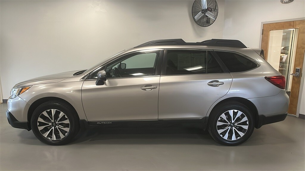 2017 Subaru Outback 2.5i photo 2