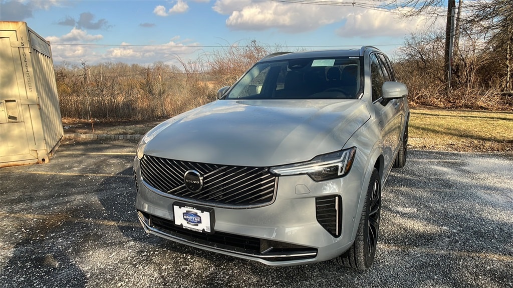 New 2025 Volvo XC90 plug-in hybrid T8 (2025.5) Plus 7-Seater SUV