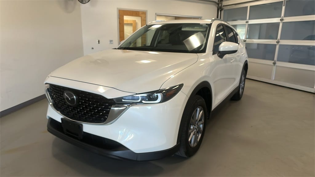 2023 Mazda CX-5 S Preferred package's photo