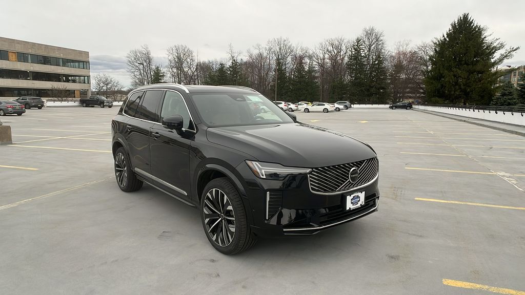 2026 Volvo XC90 Plus - Photo 5
